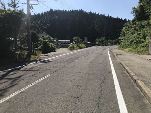 写真:国道107号入り口(雄物川側)