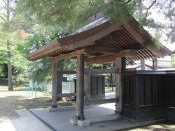 写真:御役屋門(内側)